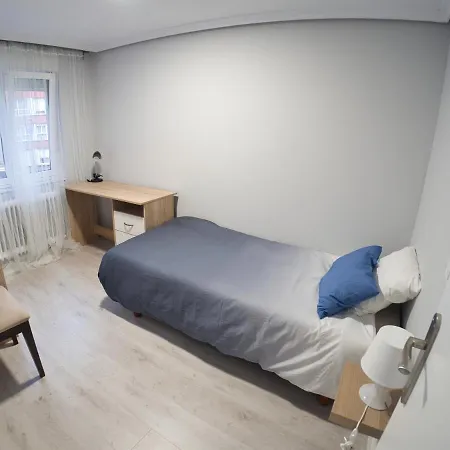 アパート Bonito Piso Villafria オビエド