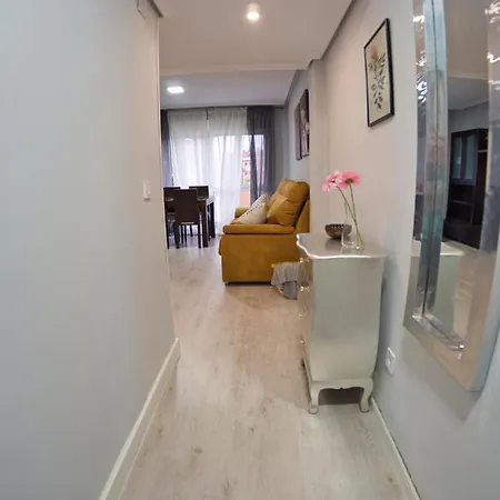 Bonito Piso Villafria * オビエド