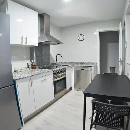 Bonito Piso Villafria * オビエド